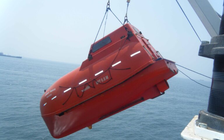 Botes Salvavidas, Pescantes & Dispositivos Puesta a Flote